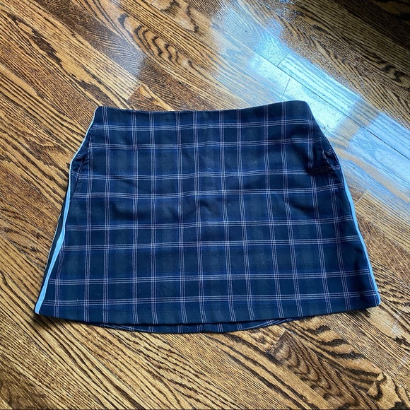 Plaid skirt - Picture 1 of 2